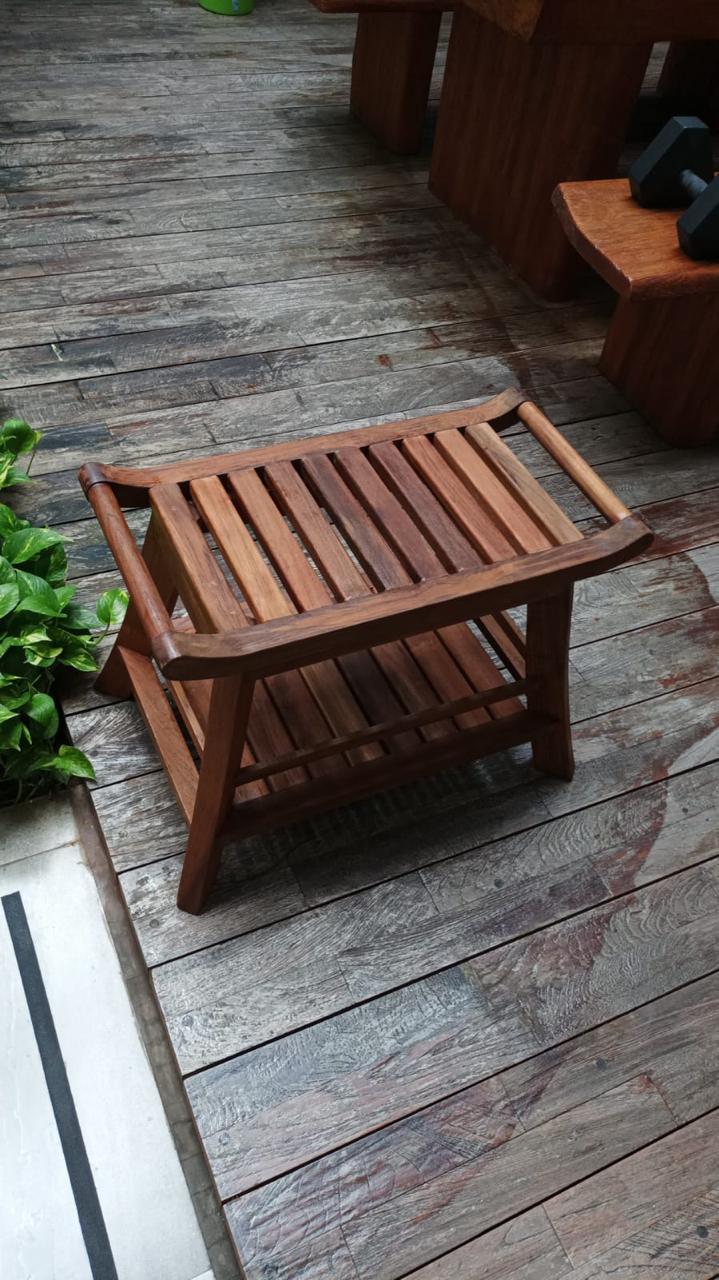 Kursi kayu jati